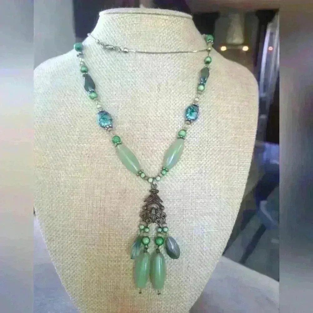 Green  headed necklace